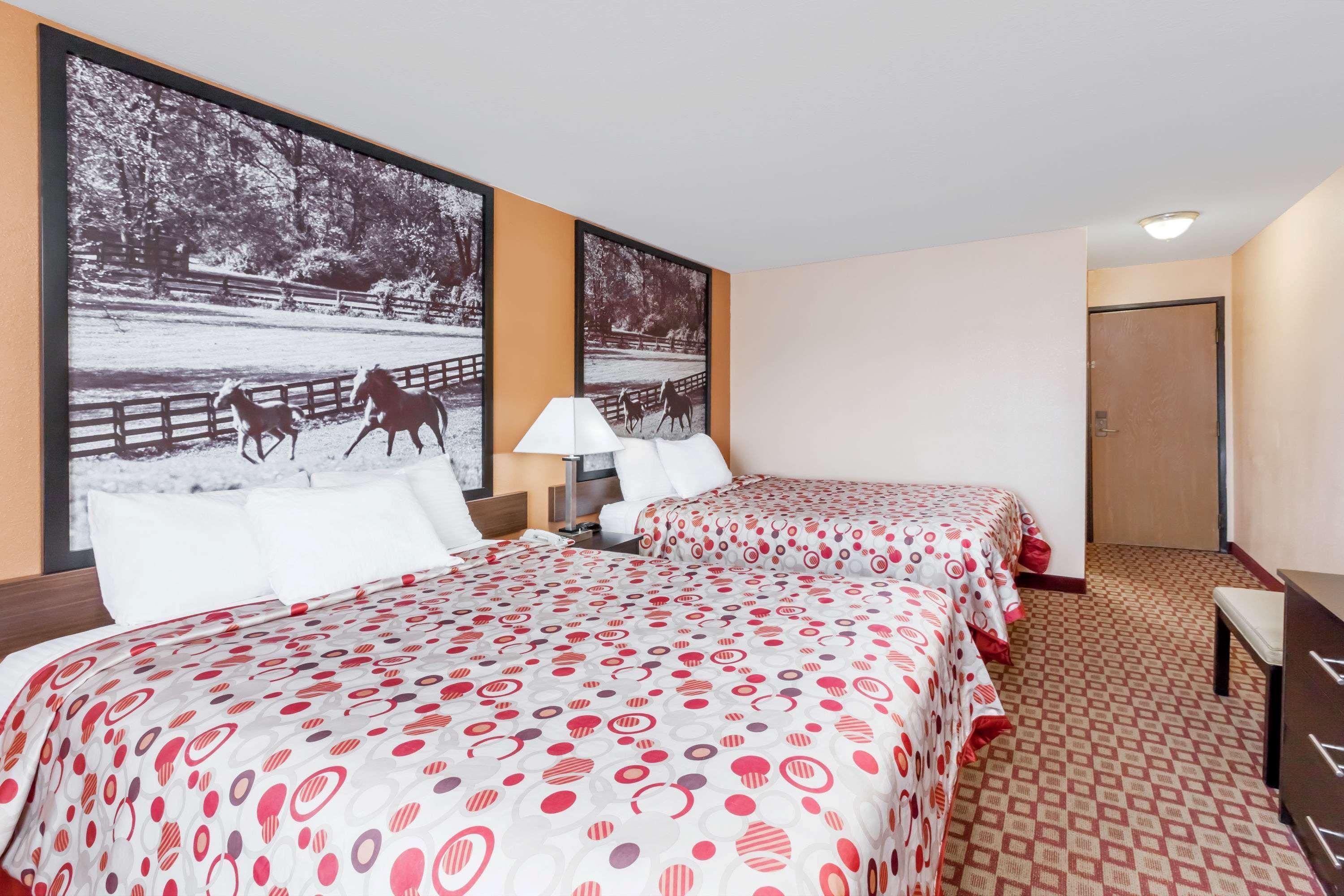 ซูเปอร์ 8 บาย วินด์แฮม โบว์ลิ่ง กรีน เซาท์ Hotel โบว์ลิงกรีน ภายนอก รูปภาพ