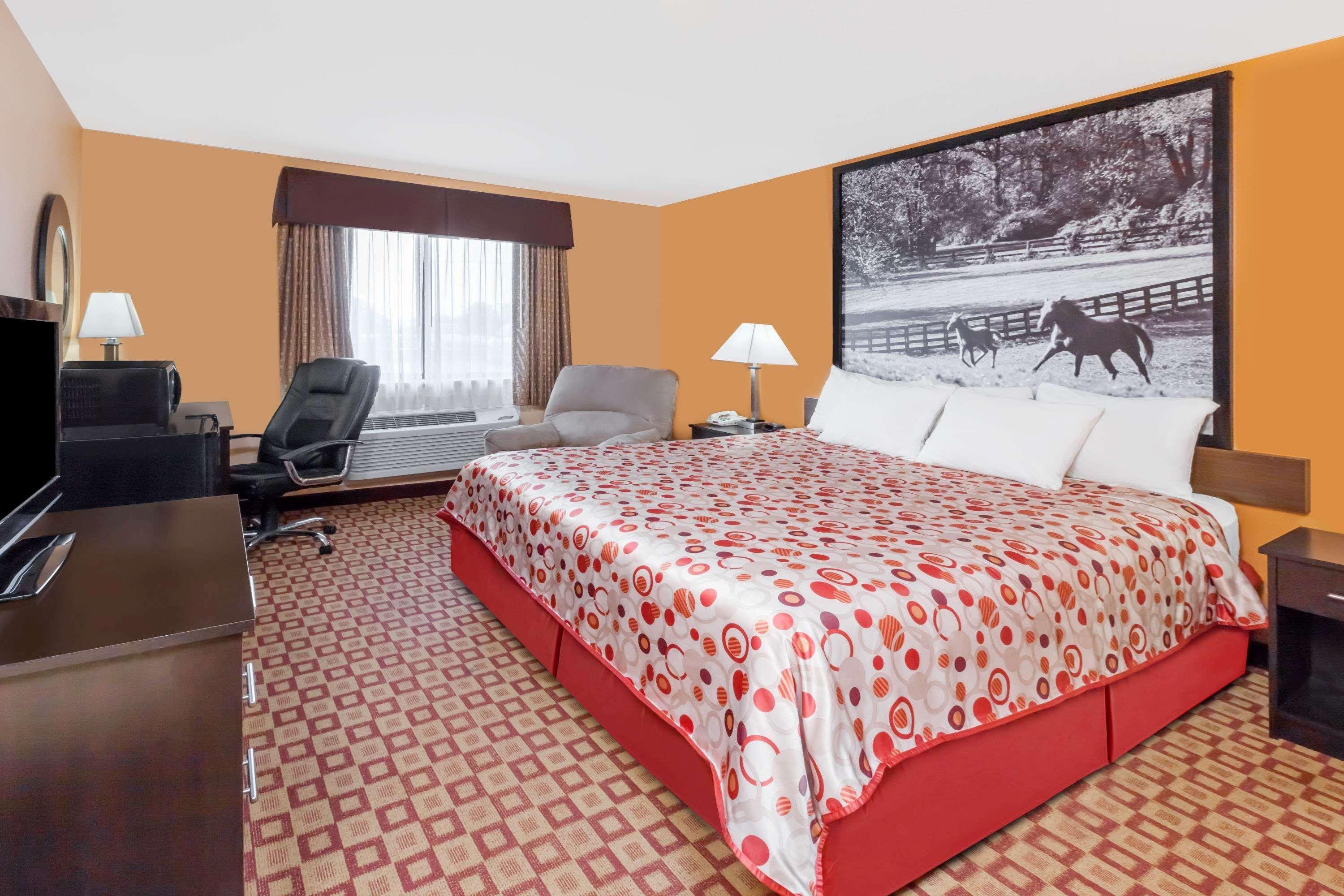 ซูเปอร์ 8 บาย วินด์แฮม โบว์ลิ่ง กรีน เซาท์ Hotel โบว์ลิงกรีน ภายนอก รูปภาพ