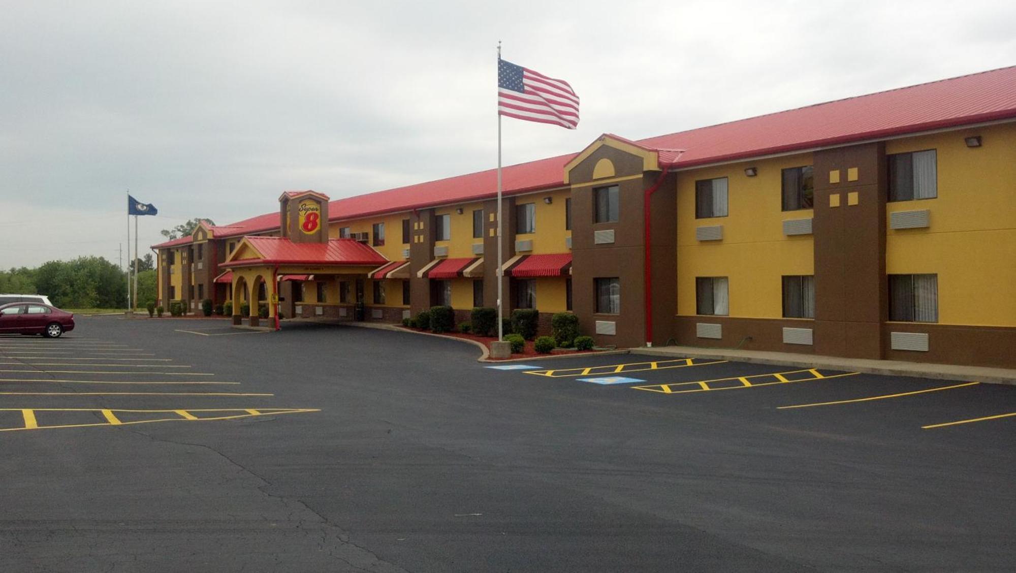 ซูเปอร์ 8 บาย วินด์แฮม โบว์ลิ่ง กรีน เซาท์ Hotel โบว์ลิงกรีน ภายนอก รูปภาพ